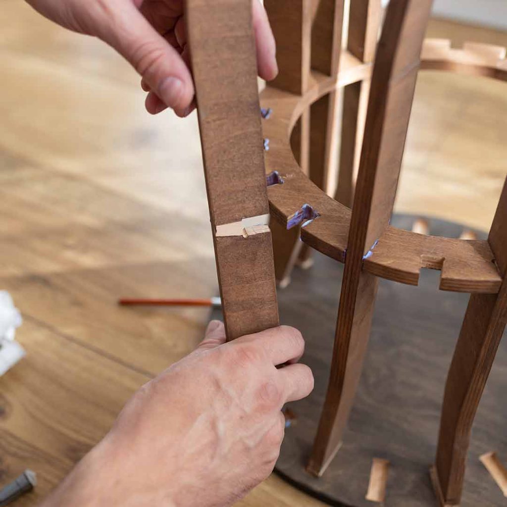 Construção de Luminárias Artesanais: Hanji