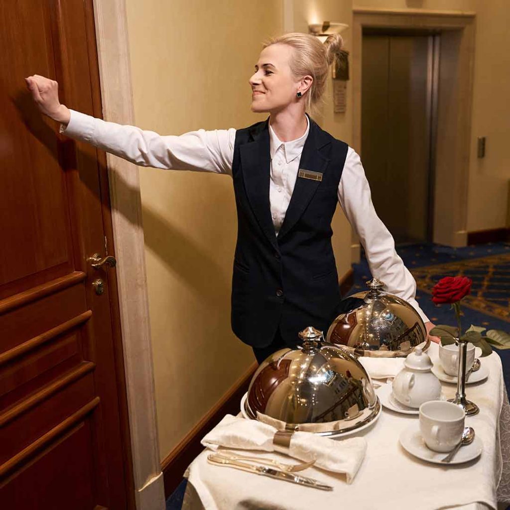 Formação em atendimento hoteleiro