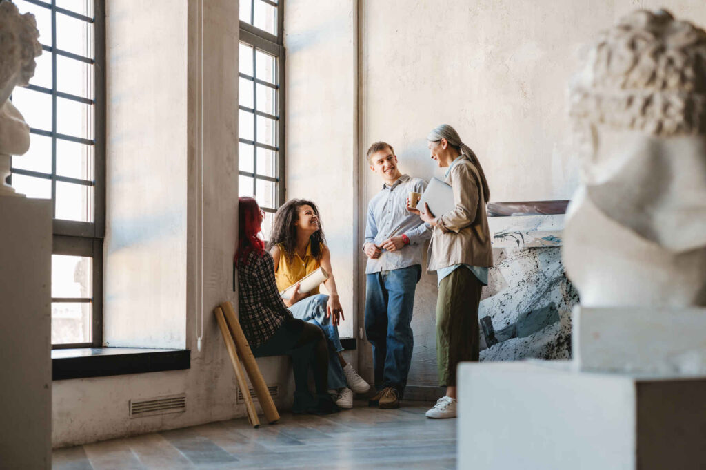 Introdução à Educação em Museus: Conceitos, Planejamento e Mediação