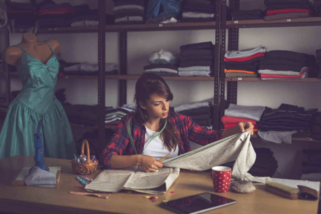 Têxteis e textuais: curso de escrita sobre moda