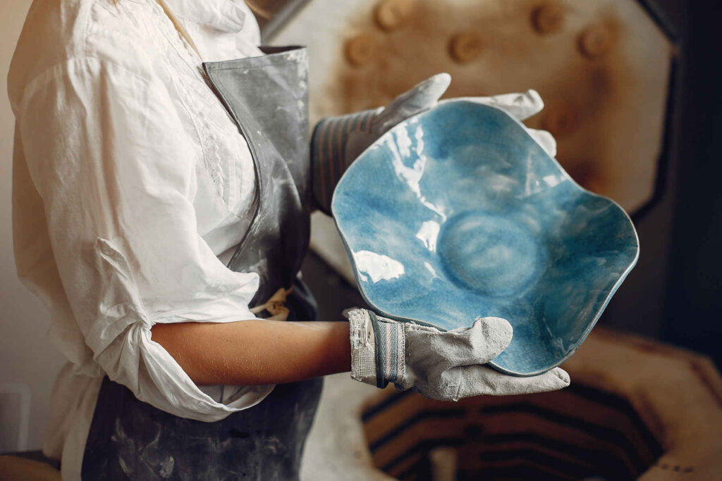 Conservação e restauro básico de cerâmica e porcelana